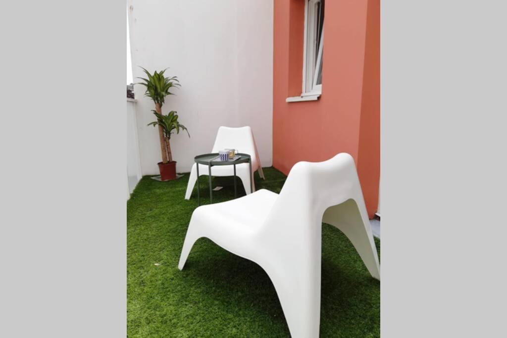 RESIDENCE APPART CENTRE VILLE LORIENT Calme Garage Lorient Exterior foto