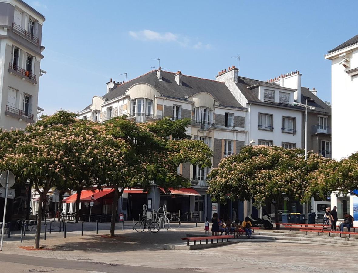 RESIDENCE APPART CENTRE VILLE LORIENT Calme Garage Lorient Exterior foto